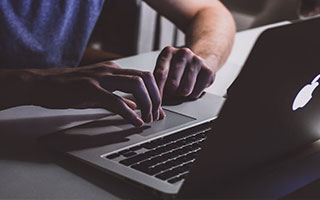 赛季报销！曼联防线告急，马奎尔续约+新援要来了？